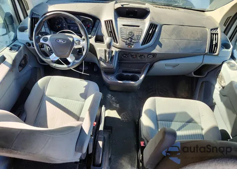 2017 Ford Transit 250 Delivery Van z USA, uszkodzony, nr VIN 1FTYR2CM1HKA13858